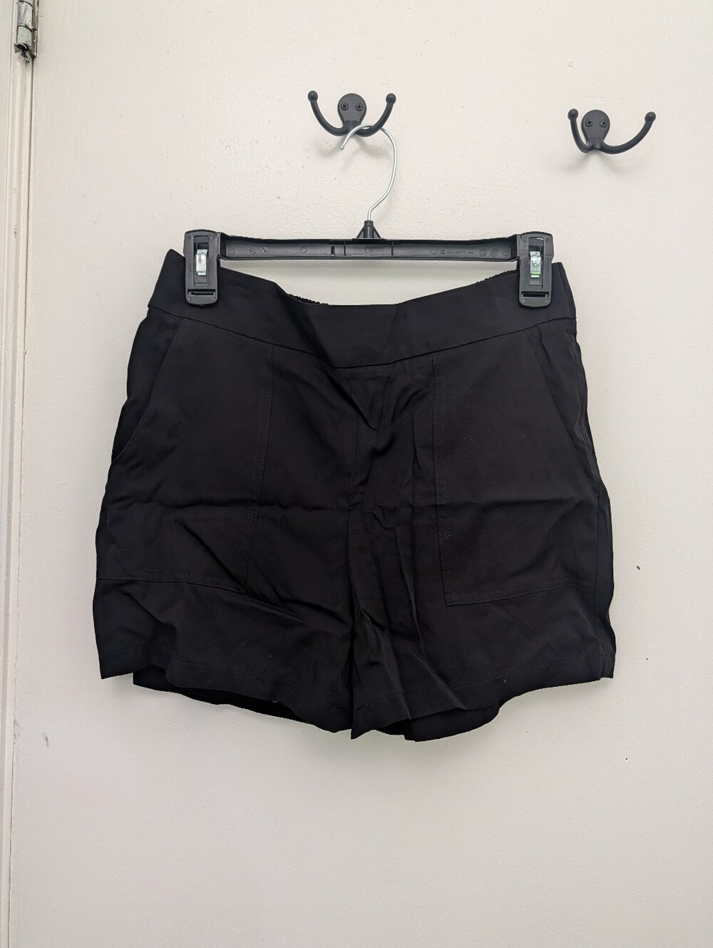 Nine West Pull On Black Shorts